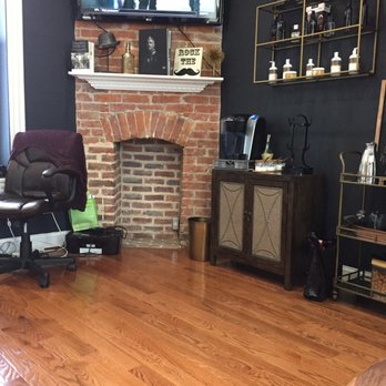 HIS Grooming - Beverage area and tv - Barbers Near Me - Washington, DC, District of Columbia