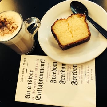 Kozy Bosquet - Cappuccino avec gateau de yaourt. - Coffee & Tea Near Me - Paris, 75