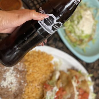 Los Reyes Del Taco Sabroso - Mexican coke, tacos de papa, y un sope - Juice Bars & Smoothies Near Me - Long Beach, California