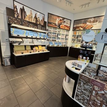 Läderach chocolatier suisse - Inside - Chocolatiers & Shops Near Me - Santa Clara, California Läderach chocolatier suisse - Inside - Chocolatiers & Shops Near Me - Santa Clara, California