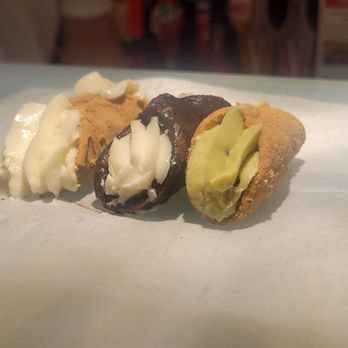 Caffe Palermo - Mini cannoli (original, chocolate, Pistachio) - Bakeries Near Me - New York, New York Caffe Palermo - Mini cannoli (original, chocolate, Pistachio) - Bakeries Near Me - New York, New York