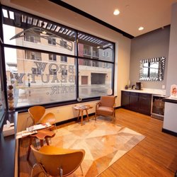 Brow. Beauty. Bar. GB - Waiting rooms