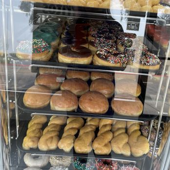 Yum Yum Donuts - 04-11-2025 - Donuts Near Me - San Diego, California Yum Yum Donuts - 04-11-2025 - Donuts Near Me - San Diego, California