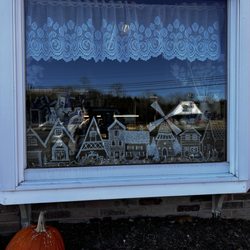 Holland American Bakery - Gingerbread Window Display