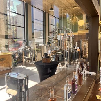 Heist Spirits - Cocktail Bars Near Me - Burgettstown, Pennsylvania