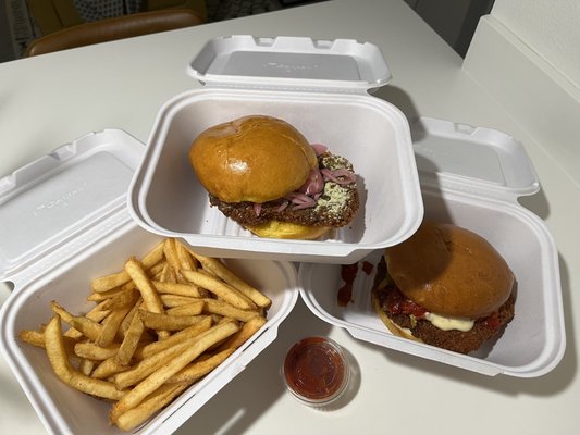 Hetchy's Hots Fried Chicken by null