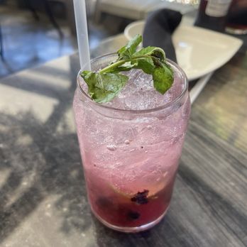 Rose's Garden Bar - Mocktail - Burgers Near Me - Calabasas, California