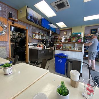 Sunny’s Local Grind - Inside - Coffee & Tea Near Me - Honolulu, Hawaii