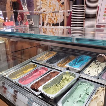 Roy de France - Candy Stores Near Me - Miami, Florida