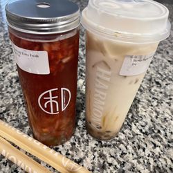 Mi Poke - Brown sugar black milk tea  Strawberry kiwi fresh fruit tea