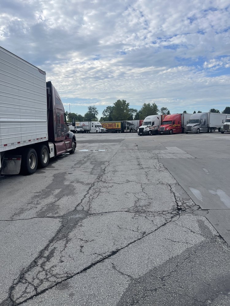 PILOT TRAVEL CENTER Updated October 2024 57 Photos & 11 Reviews