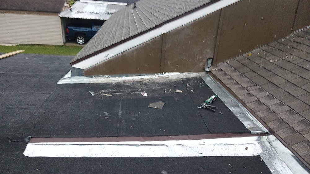 Slide of Juventino Rosas Roofing