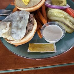 Cheeseburger with homemade fries