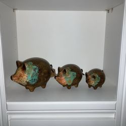 Big Bronco Cave Creek - The 3 Little Pigs enjoying their new home!
