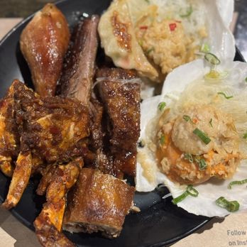 Dragon Pearl Buffet - spicy crabs, bbq pork ribs, crispy chicken, grilled scallops - Buffets Near Me - Toronto, Ontario