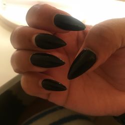 Nails Club - You can clearly see on my right hand that three of them are new nails because those are the ones I just had fixed up after they all broke