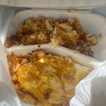 Peanuts Deluxe Cafe - Diners Near Me - San Jose, California Peanuts Deluxe Cafe - Diners Near Me - San Jose, California