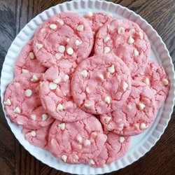 LillyRae Bakery - Strawberry milkshake cookies!
