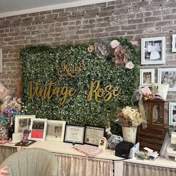 Kate’s Vintage Rose - Sign inside - Women's Clothing Near Me - Stony Brook, New York