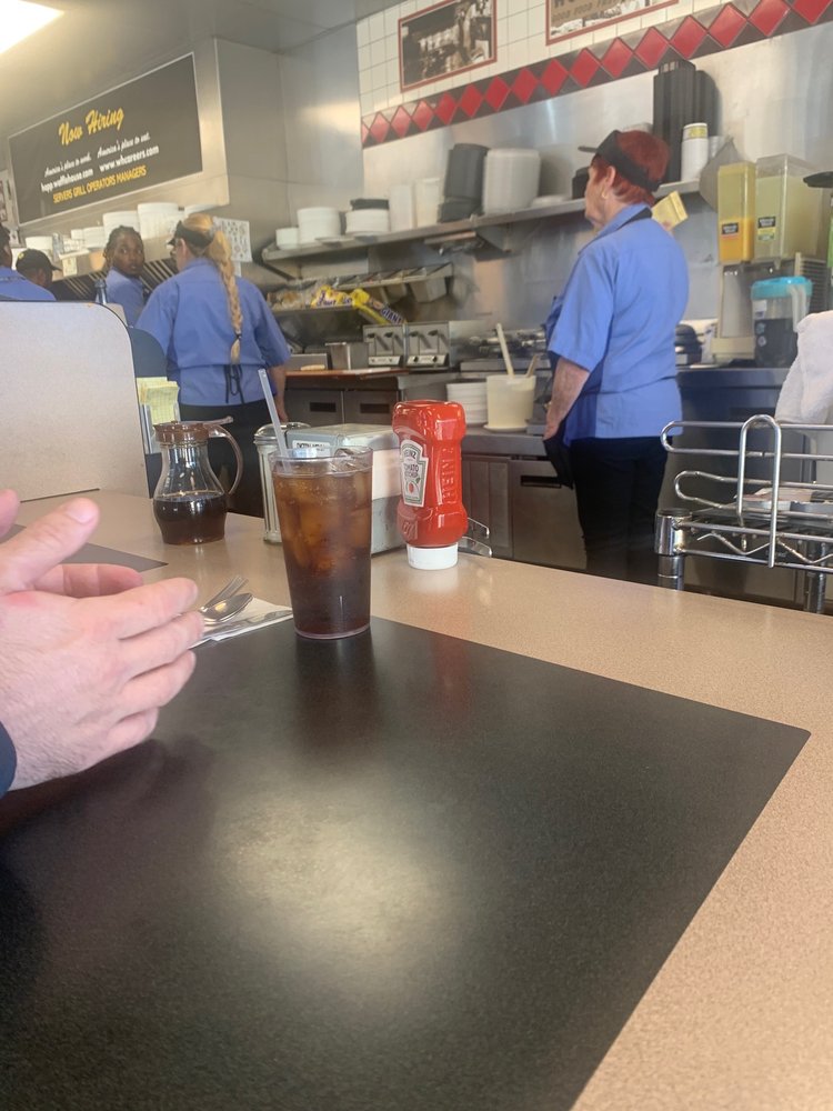 WAFFLE HOUSE with photos Updated August 2024 30 Photos & 27 Reviews
