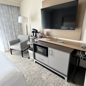 Holiday Inn - Hotels Near Me - Virginia Beach, Virginia Holiday Inn - Hotels Near Me - Virginia Beach, Virginia