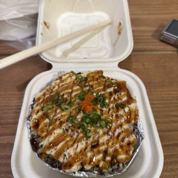 Ocean Taste - Torched garlic salmon bowl - Poke Near Me - Honolulu, Hawaii Ocean Taste - Torched garlic salmon bowl - Poke Near Me - Honolulu, Hawaii