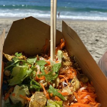 Saigon Beach - Vermicelli with turmeric chicken - Vietnamese Near Me - Laguna Beach, California
