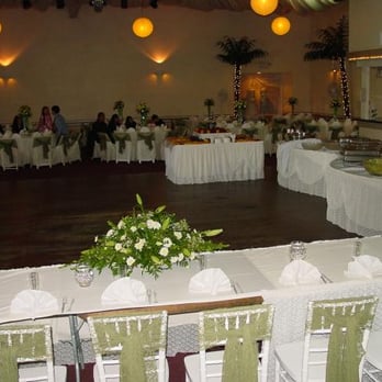 Salon Brandy - Simple table setting. - Venues & Event Spaces Near Me - Compton, California