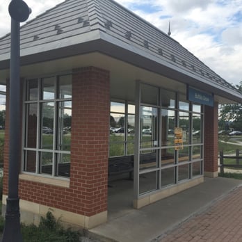 Metra Station Buffalo Grove - Semi-enclosed satellite shelter on track 1. - Train Stations Near Me - Buffalo Grove, Illinois Metra Station Buffalo Grove - Semi-enclosed satellite shelter on track 1. - Train Stations Near Me - Buffalo Grove, Illinois