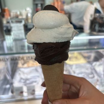 Venchi - Vanilla and chocolate! - Gelato Near Me - Santa Clara, California