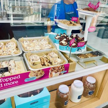 Cinnabon - Linda - Bakeries Near Me - Arlington, Virginia