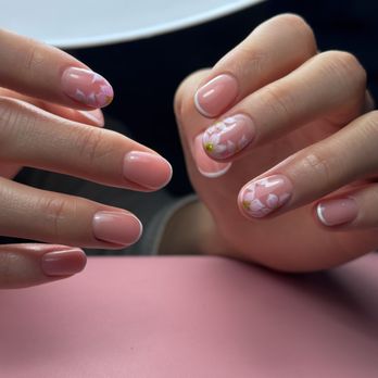 DeLoor Nails - Brooklyn - Russian Manicure - Nail Salons Near Me - Brooklyn, New York