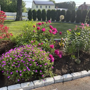 Jon Starr Landscaping & Design - Perrenials - Masonry/Concrete Near Me - East Longmeadow, Massachusetts Jon Starr Landscaping & Design - Perrenials - Masonry/Concrete Near Me - East Longmeadow, Massachusetts