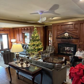 Mirror Lake Inn - Hotels Near Me - Lake Placid, New York