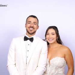 Luna Events - Glam Photo Experience. This is an elegant choice for any type of celebration.