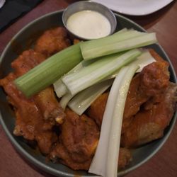 Buffalo Wings - small, well done