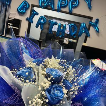 Flowertells - HK style 1/2 dozen $80 - Florists Near Me - Rowland Heights, California Flowertells - HK style 1/2 dozen $80 - Florists Near Me - Rowland Heights, California
