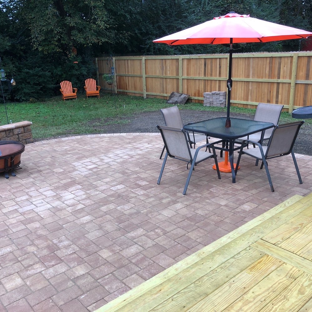 Basnight Land & Lawn - Very spacious paver patio - Landscaping Near Me - Chesapeake, Virginia Basnight Land & Lawn - Very spacious paver patio - Landscaping Near Me - Chesapeake, Virginia
