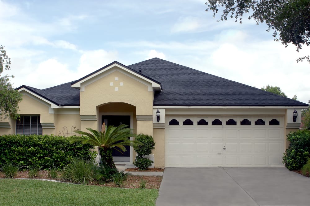 Slide of Universal Roof & Contracting Jacksonville