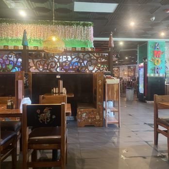 La VaKa Mexican Restaurant - Inside of restaurant - Mexican Near Me - Goffstown, New Hampshire La VaKa Mexican Restaurant - Inside of restaurant - Mexican Near Me - Goffstown, New Hampshire