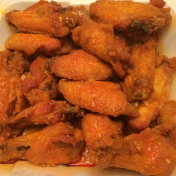 Martino's Pizzaria - Big and juicy garlic buffalo wings! - Pizza Near Me - Oakville, Connecticut Martino's Pizzaria - Big and juicy garlic buffalo wings! - Pizza Near Me - Oakville, Connecticut