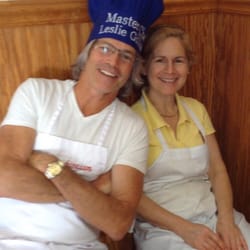 Cafe in Paradise - Leslie Gillian (contestant on TV Master Chef) visits Cafe in Paradise pictured with owner (Terri).