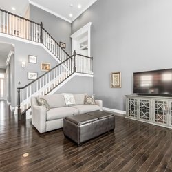 Handyworx Painting - Westerville, Ohio.  Walls painted in this 2 story Great Room.