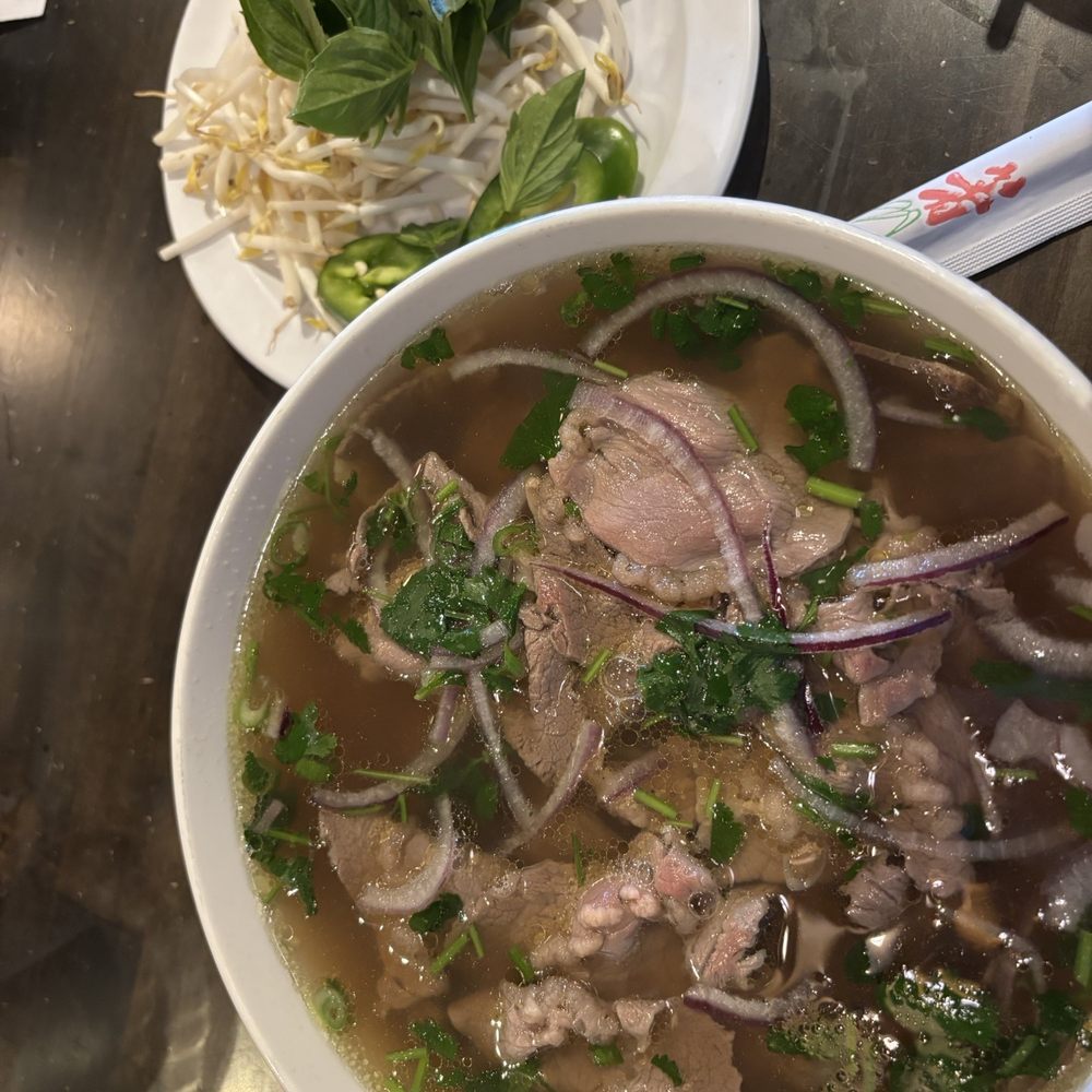 Simply Pho House - Ribeye and brisket pho- fresh side of veggies - Asian Fusion Near Me - Marble Falls, Texas Simply Pho House - Ribeye and brisket pho- fresh side of veggies - Asian Fusion Near Me - Marble Falls, Texas