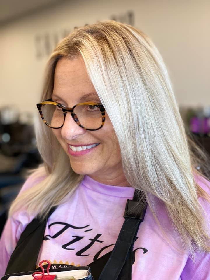 NIKI DALE HAIR Updated October 2024 2700 University Ave, West Des