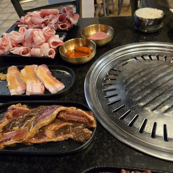 Mr Kimchi Niles - Galbi, pork belly, brisket and think sliced pork belly - Barbeque Near Me - Niles, Illinois