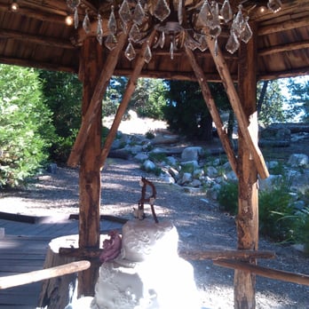 Arrowhead Pine Rose Cabins - Cake gazebo - Venues & Event Spaces Near Me - Twin Peaks, California Arrowhead Pine Rose Cabins - Cake gazebo - Venues & Event Spaces Near Me - Twin Peaks, California