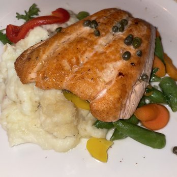 La Mulata - Salmon, mash, and veggies - Cuban Near Me - Miami Beach, Florida