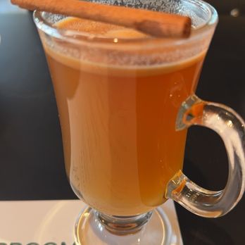 Wally's Wieners - Hot Buttered Whiskey - Breweries Near Me - Newport, Rhode Island