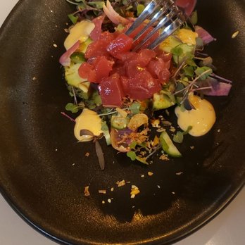 Beatrix - Ahi tuna extremely fresh but not enough for the price $$$ - New American Near Me - Chicago, Illinois